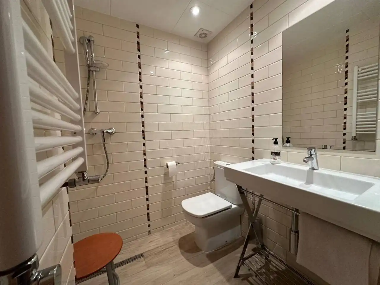 Baño de Piso en venta en Montornès del Vallès con Calefacción, Balcón y Alarma