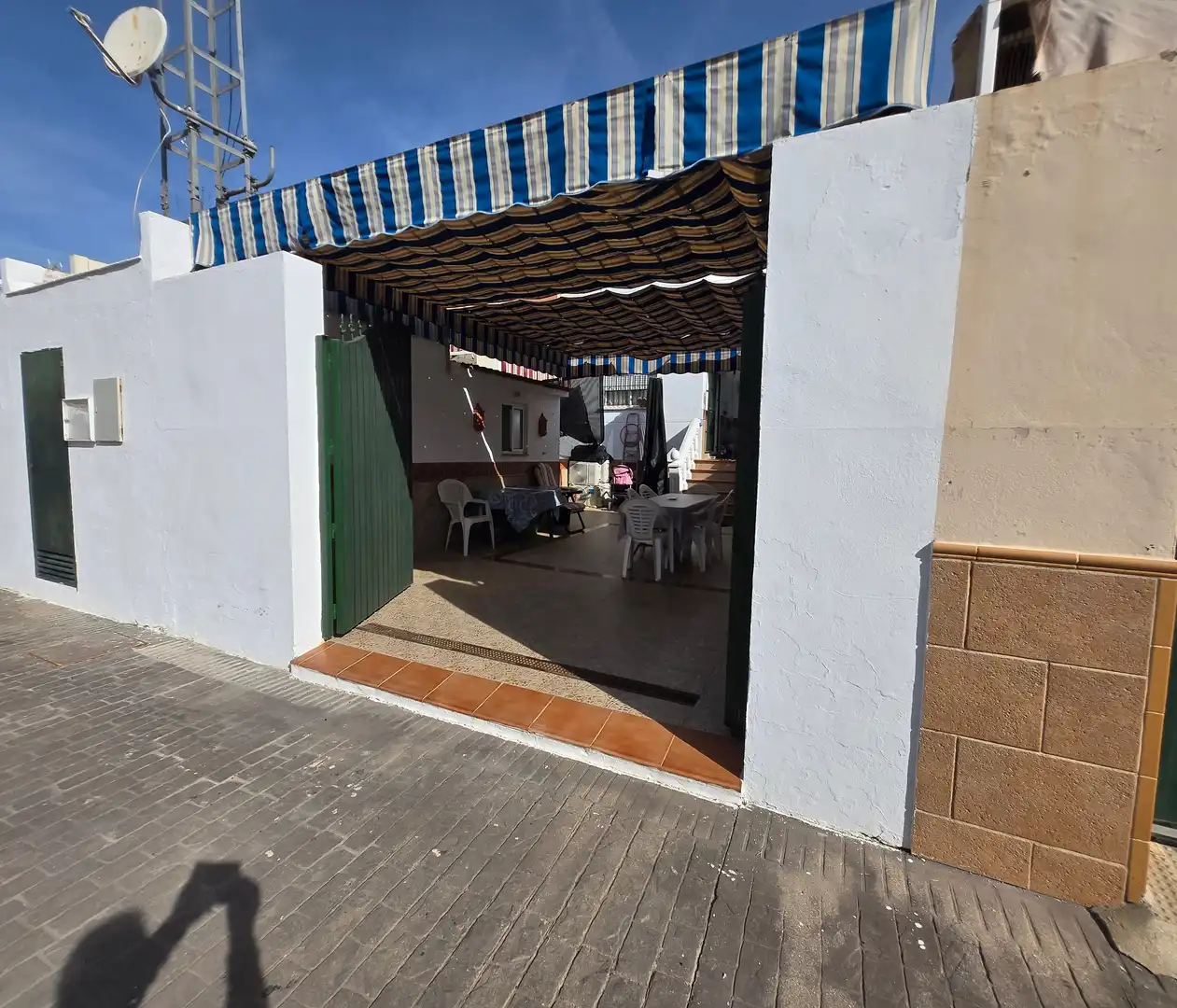 Casa adosada en venda en Dos Hermanas amb Terrassa