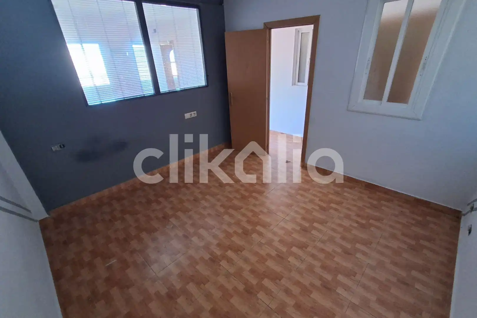Schlafzimmer von Einfamilien-Reihenhaus zum Verkauf in Sabadell mit Terrasse