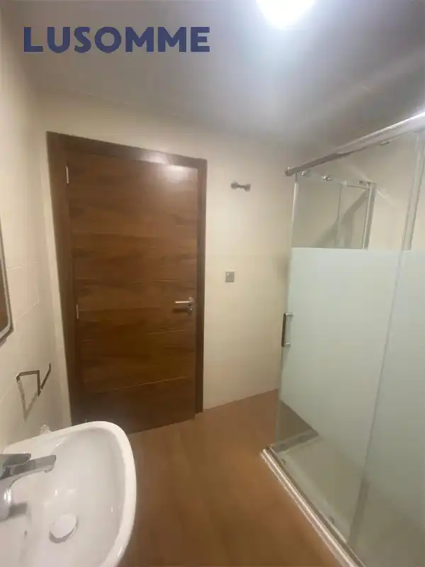 Baño de Planta baja en venta en Valencia con Aire acondicionado y Horno