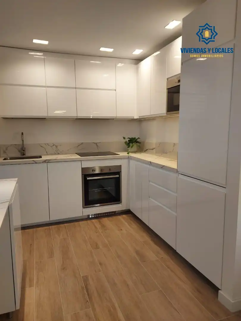 Flat for rent in Rosaleda - Juventud