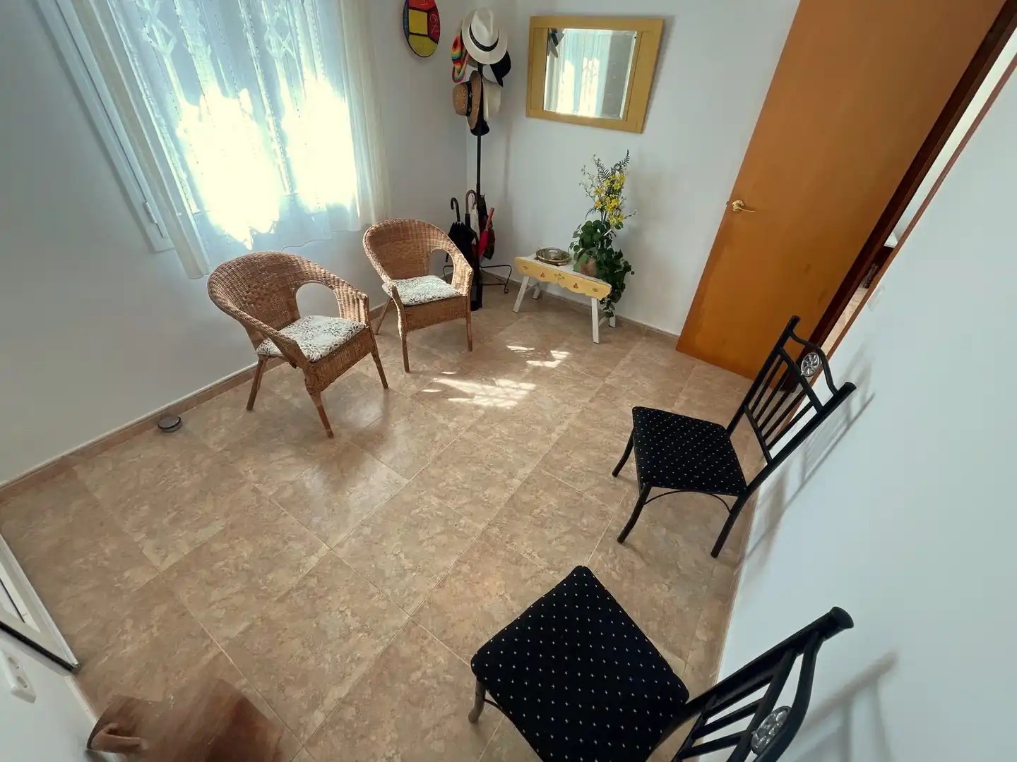Sala de estar de Planta baja en venta en Castell d'Aro, Platja d'Aro i s'Agaró con Aire acondicionado, Jardín privado y Terraza