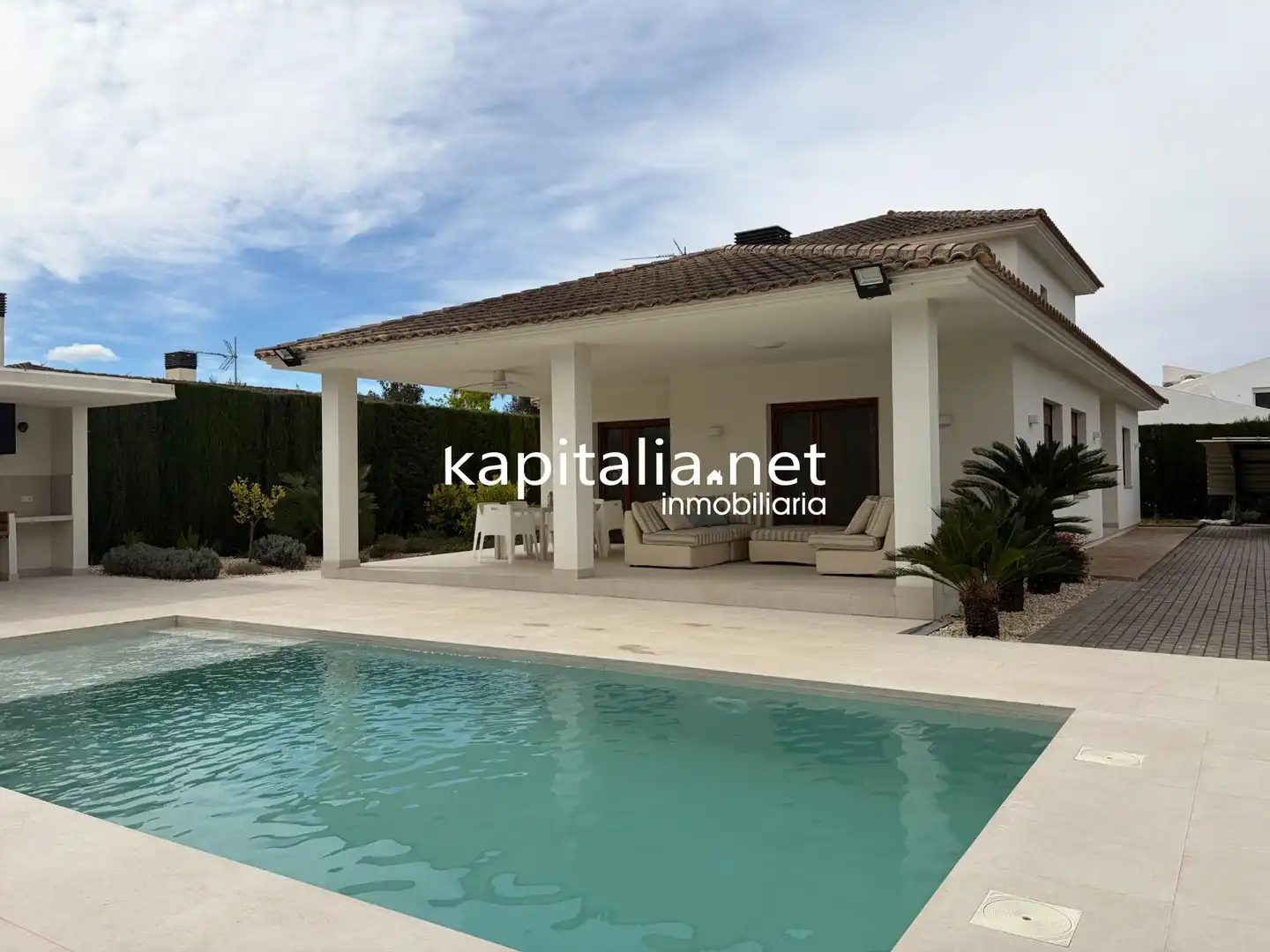 Vista exterior de Casa o xalet en venda en Ontinyent amb Aire condicionat, Calefacció i Jardí privat