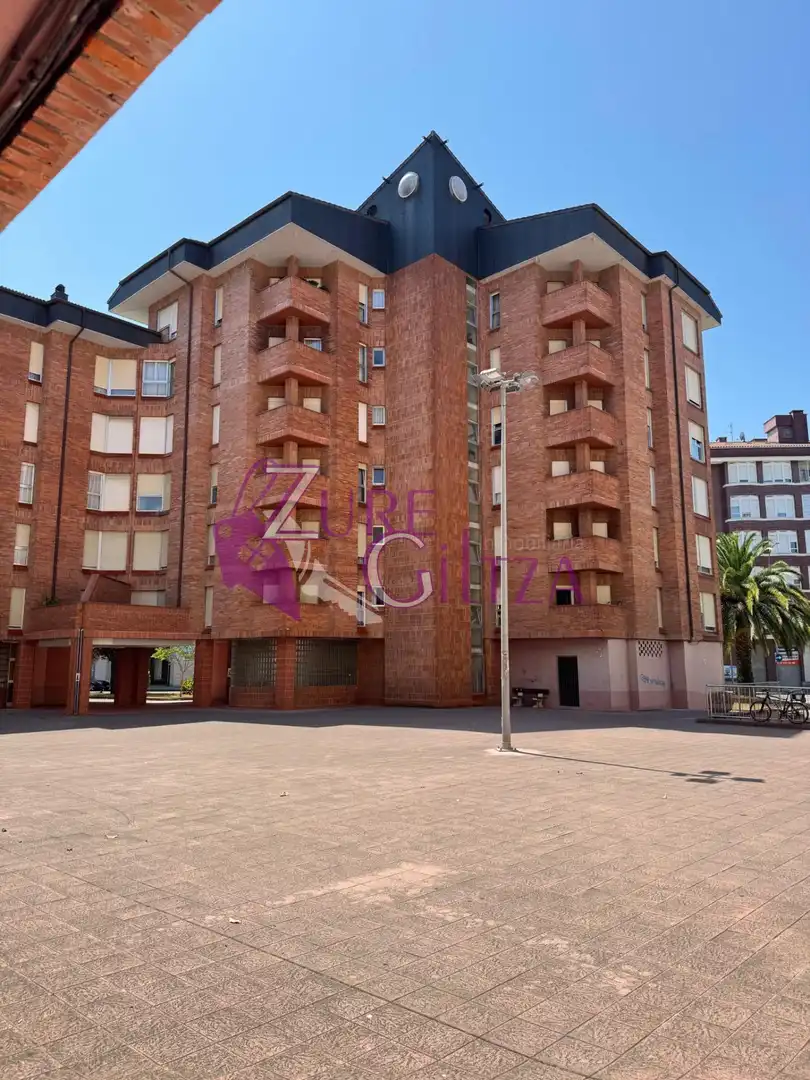 Exterior view of Flat for sale in Durango  with Heating, Storage room and Furnished
