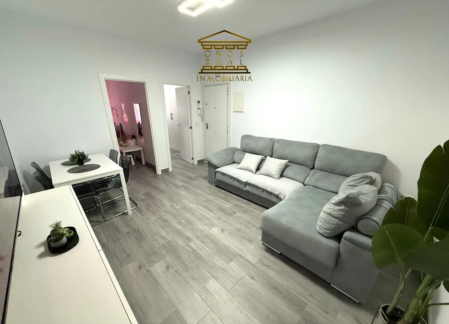 Living room of Flat for sale in Huelva  with Air Conditioner and Furnished