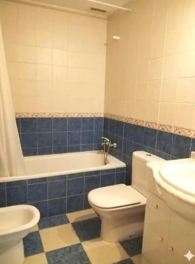 Baño de Casa adosada en venta en El Álamo con Aire acondicionado, Calefacción y Jardín privado
