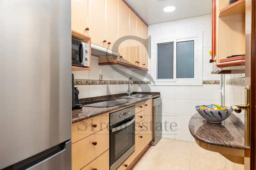 Cuina de Pis en venda en Barcelona amb Aire condicionat i Forn