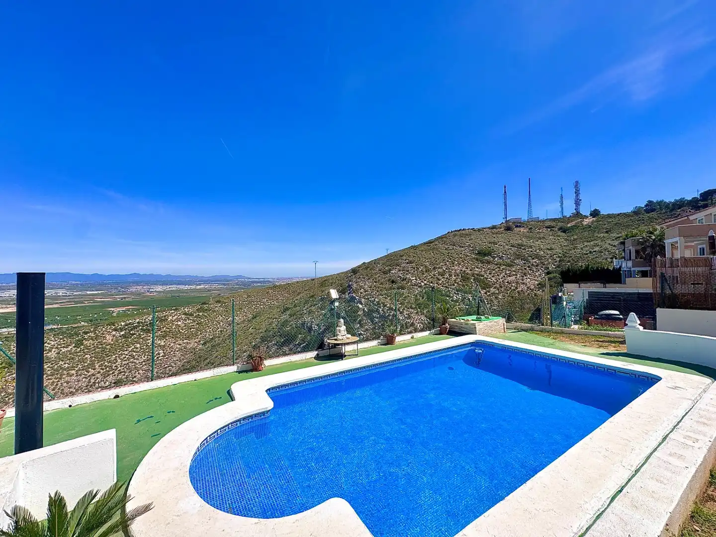 Piscina de Casa o chalet en venta en Chiva con Terraza y Piscina comunitaria
