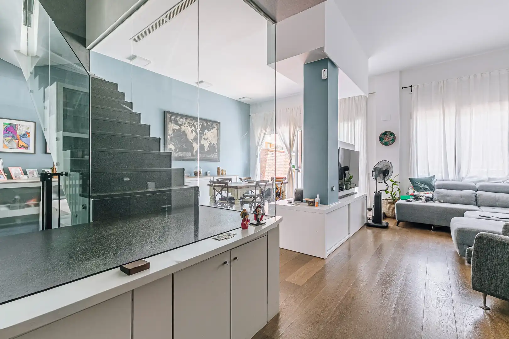 Dúplex en venta en Sant Feliu de Llobregat con Aire acondicionado, Terraza y Piscina comunitaria