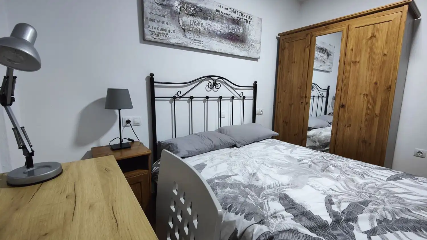 Schlafzimmer von Wohnung zur Miete in Gijón  mit Heizung und Möbliert