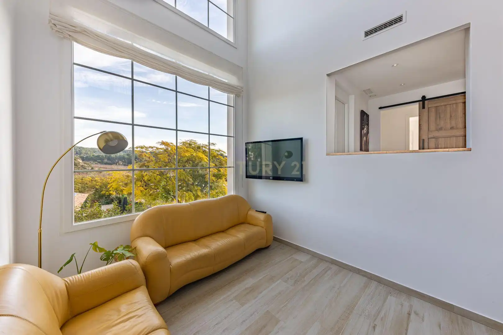 Living room of Houses for sale in Torrelavit