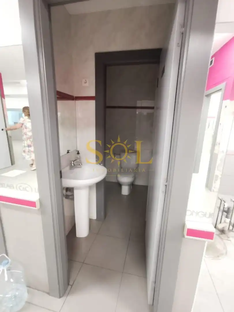 Local comercial en venda a Calle Alfonso V 11, imagen 28