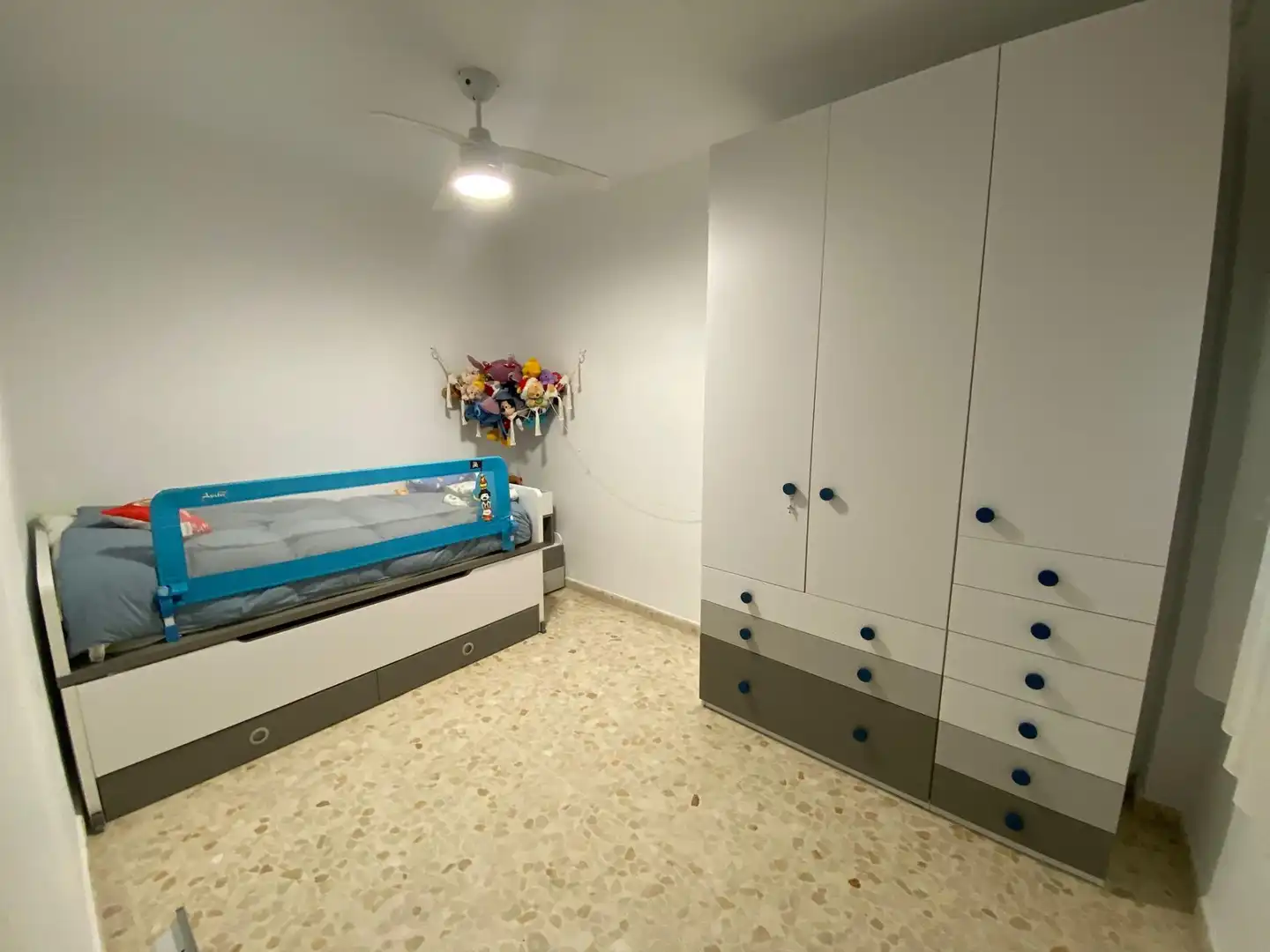 Bedroom of Houses for sale in Sevilla