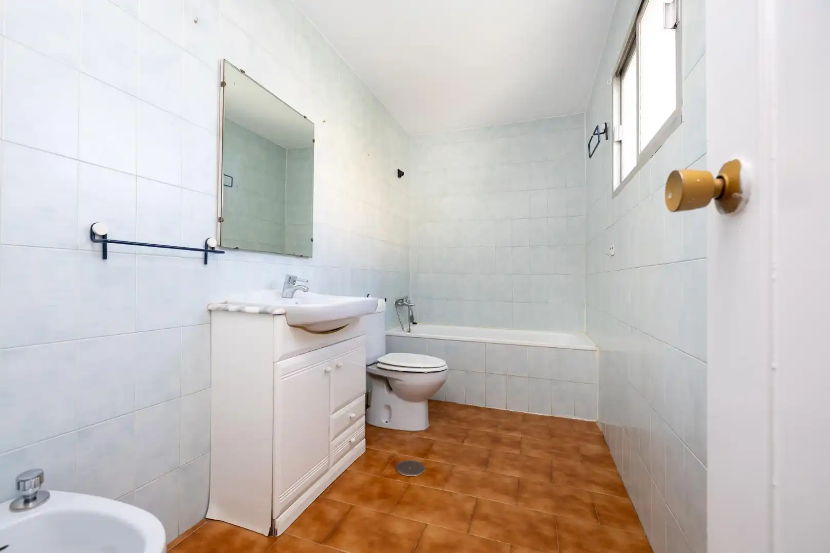 Baño de Casa adosada en venta en Ogíjares con Aire acondicionado, Calefacción y Jardín privado