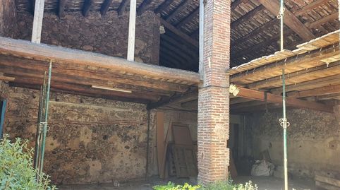 Edifici per a construir 6 pisos.
