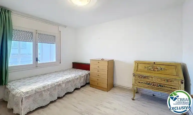 Dormitori de Apartament en venda en Roses amb Calefacció