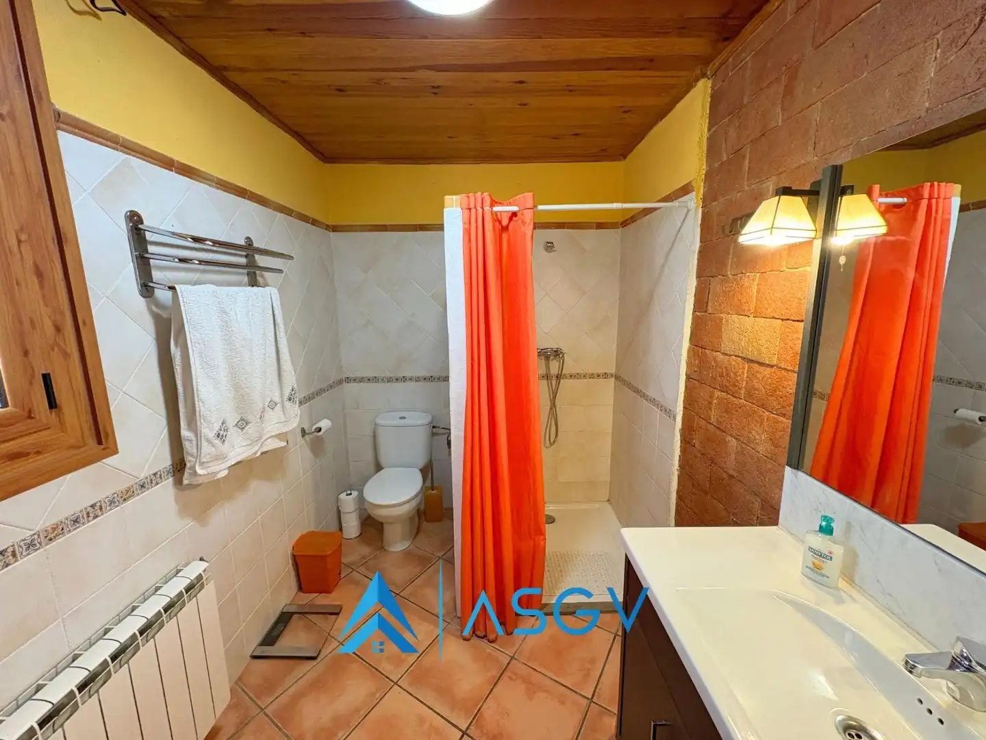 Baño de Casa o chalet en venta en Torrelavit con Calefacción, Terraza y Balcón