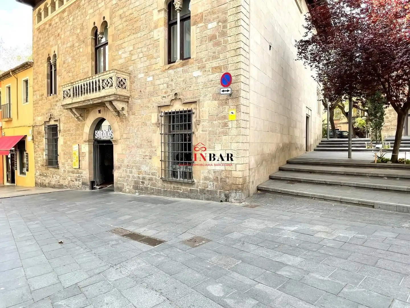 Vista exterior de Planta baja en venta en Barcelona con Trastero y Alarma