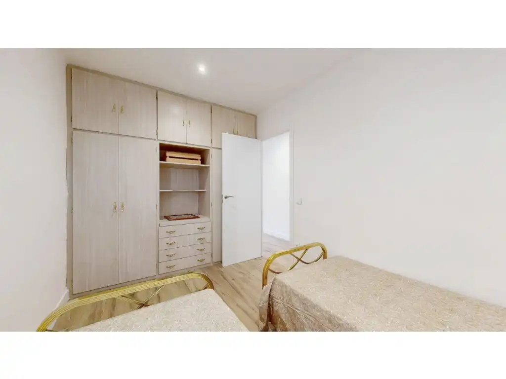 Schlafzimmer von Wohnung zum Verkauf in Montán