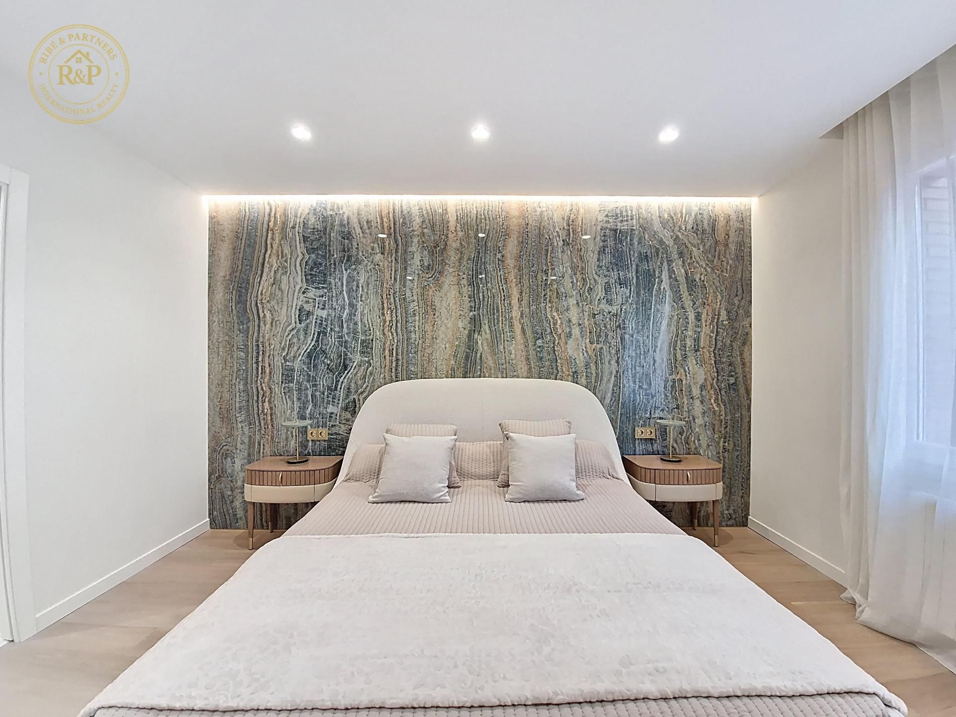 Dormitori de Apartament en venda en  Barcelona Capital amb Calefacció, Traster i Piscina