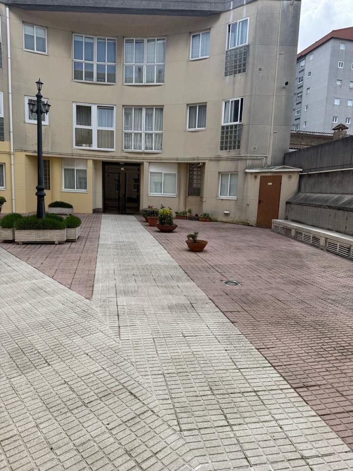 Vista exterior de Planta baixa en venda en A Coruña Capital  amb Moblat