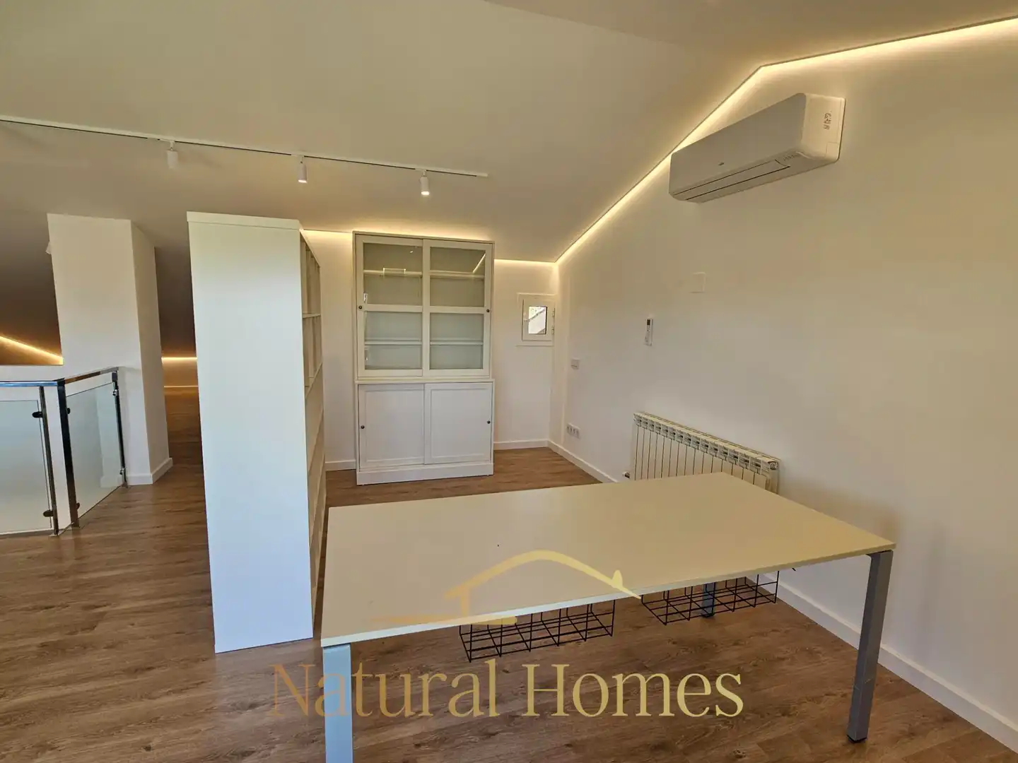 Comedor de Dúplex de alquiler en Sant Andreu de Llavaneres con Aire acondicionado, Calefacción y Parquet