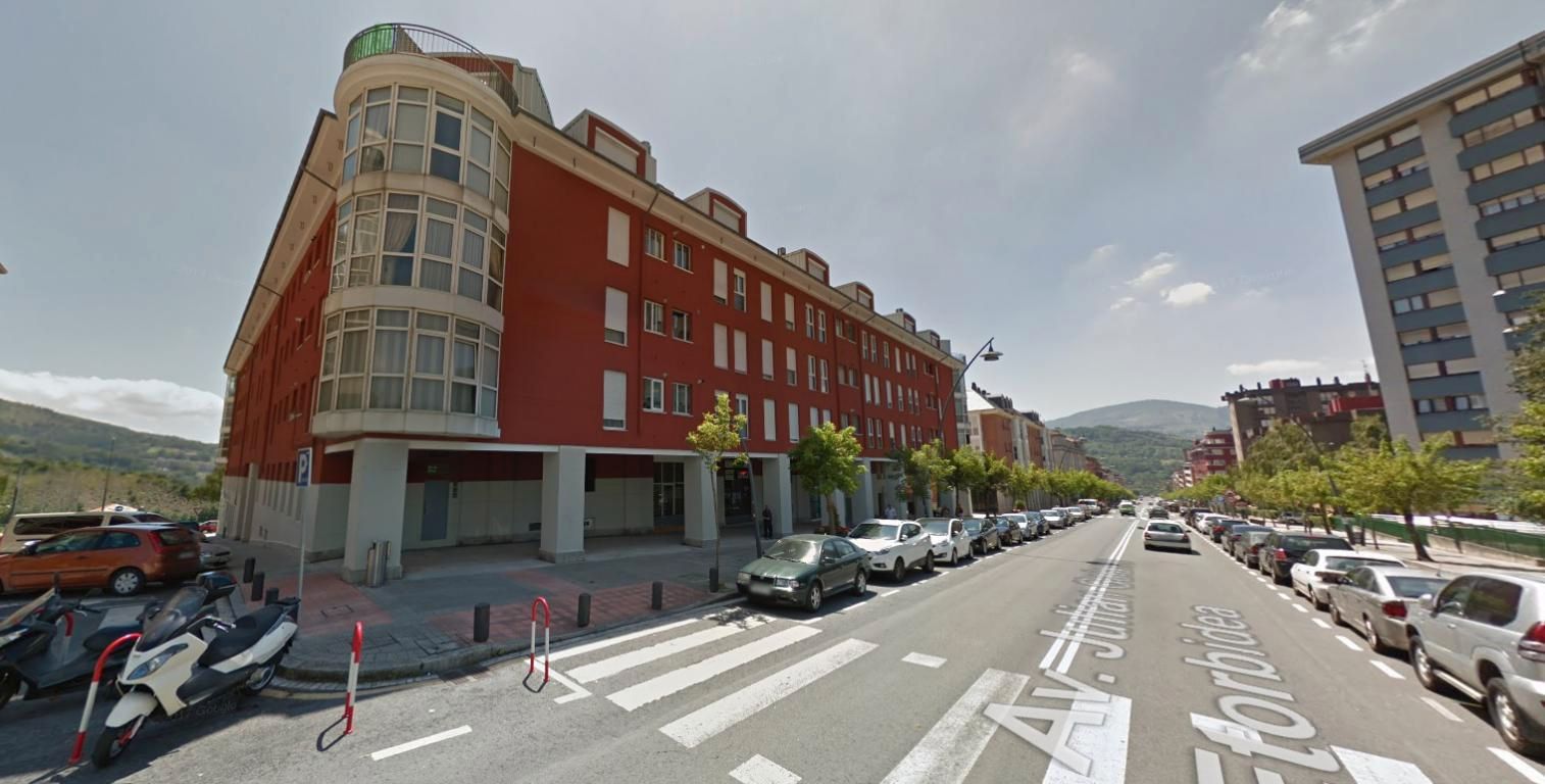 Vista exterior de Piso de alquiler en Bilbao  con Calefacción y Terraza