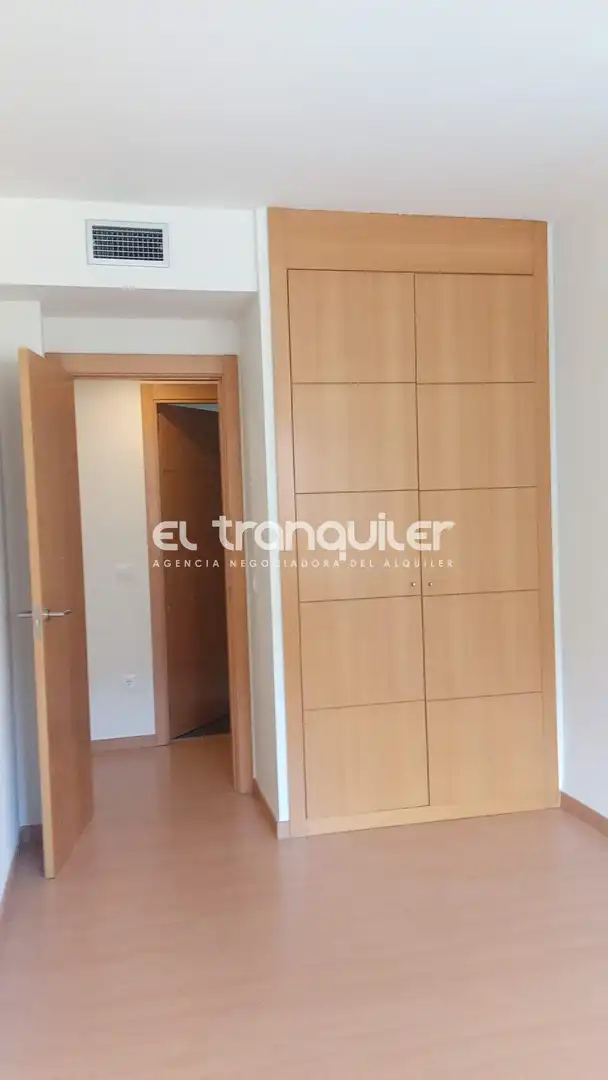 Habitación de Piso de alquiler en Leganés con Terraza, Trastero y Piscina