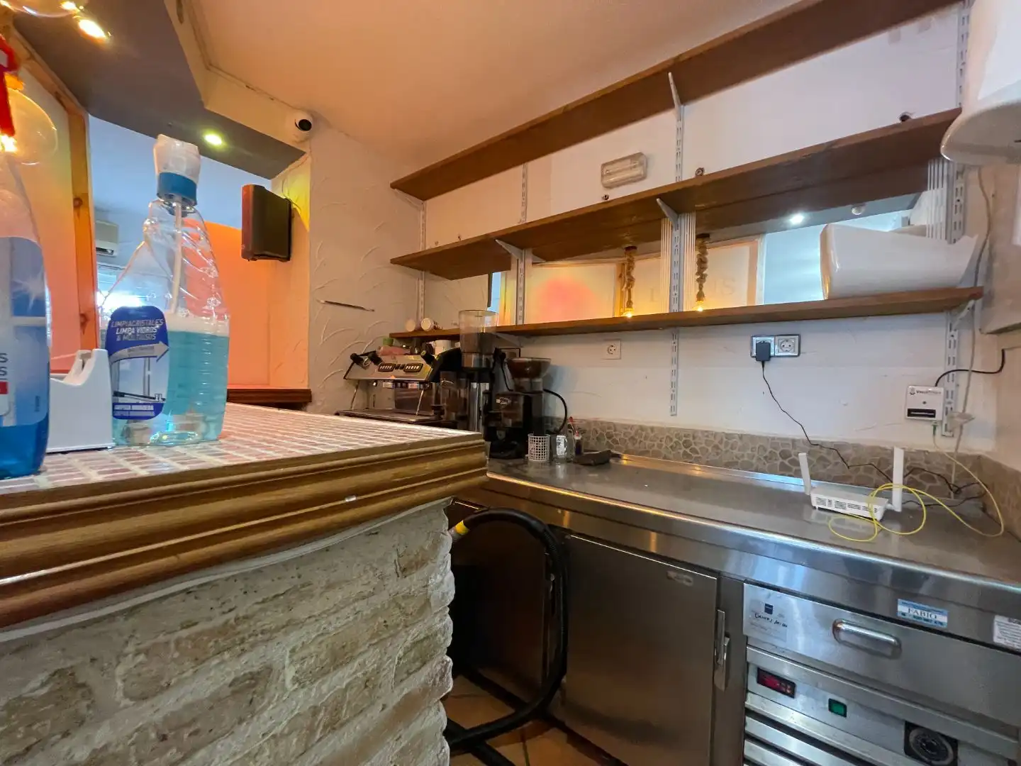 Küche von Geschaftsraum zur Miete in Torrevieja mit Klimaanlage, Heizung und Terrasse