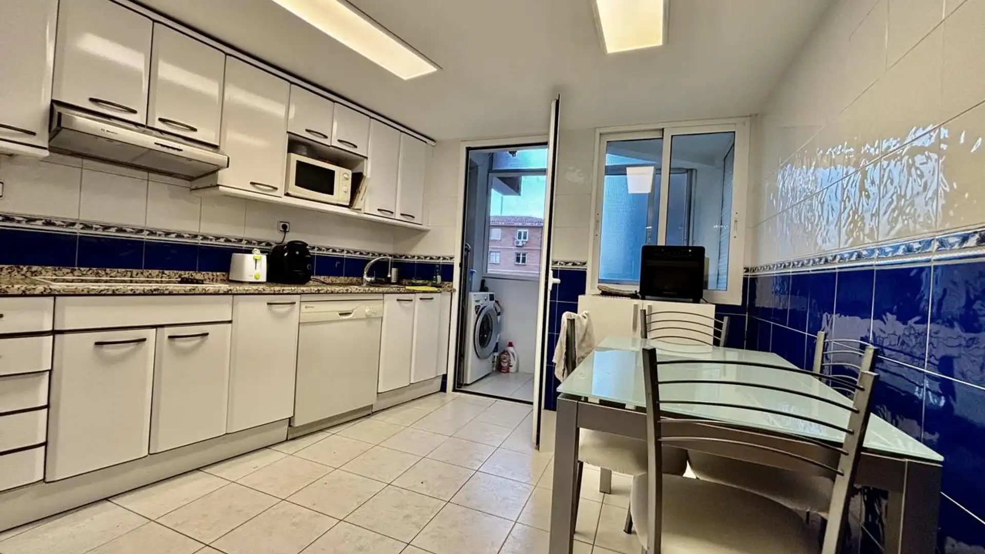 Cocina de Piso en venta en  Zaragoza Capital con Aire acondicionado, Calefacción y Terraza