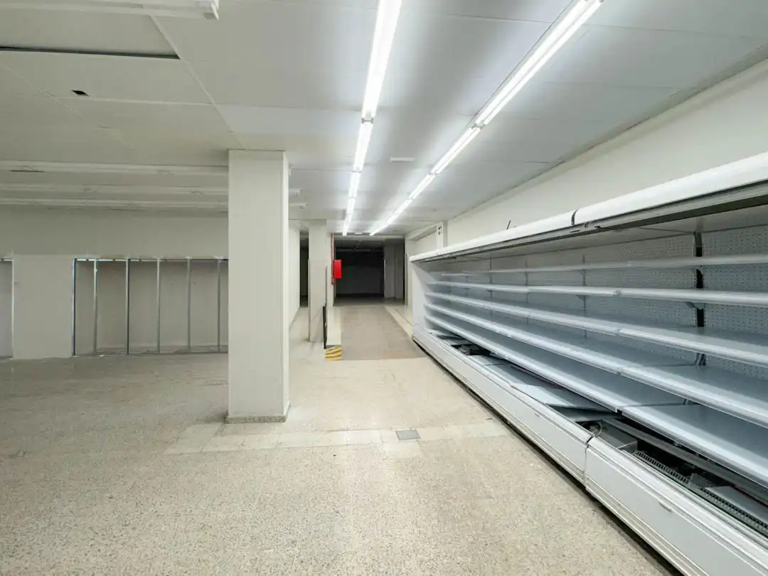 Local de lloguer en Piélagos amb Aire condicionat