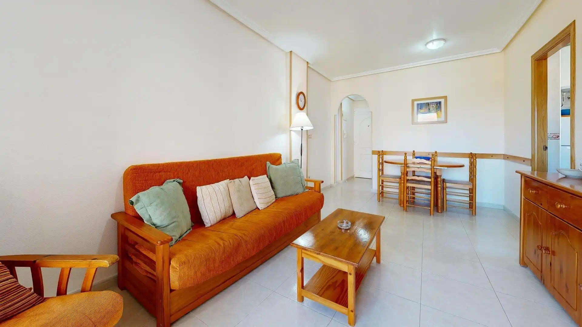 Sala d'estar de Apartament en venda en Elche / Elx amb Aire condicionat, Terrassa i Moblat
