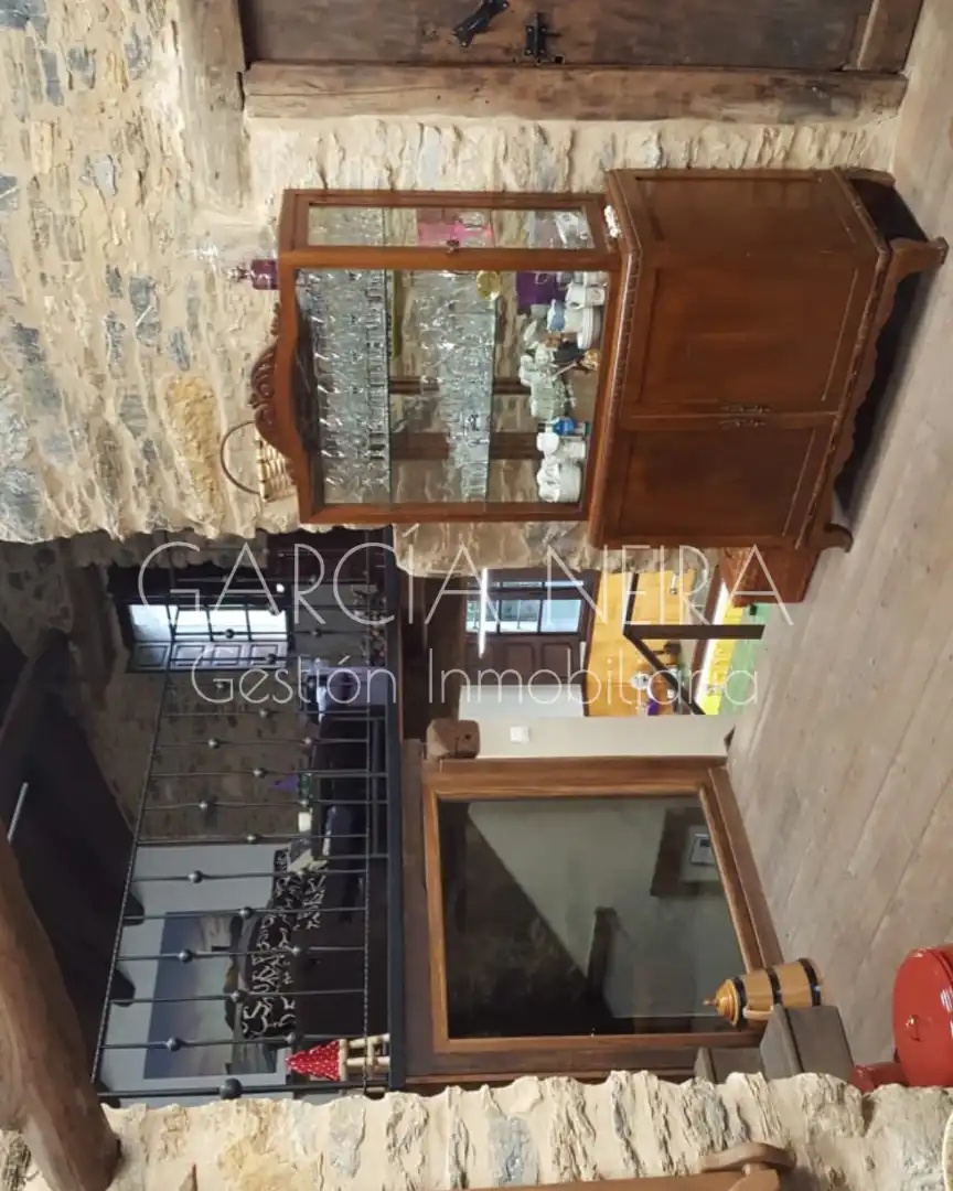 Finca rústica en venta en Baralla con Jardín privado, Parquet y Amueblado