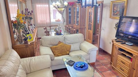 Foto 4 de Casa adosada en venda a Enrique Granados, 12, Aguadulce Norte, Almería