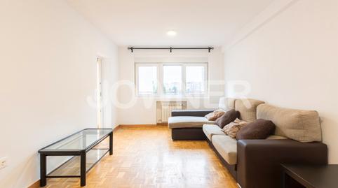 Foto 2 de Piso de alquiler en Calle Almazán, Lucero,  Madrid Capital