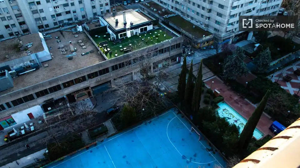 Appartamento con terrazza in affitto a Tetuán, imagen 13