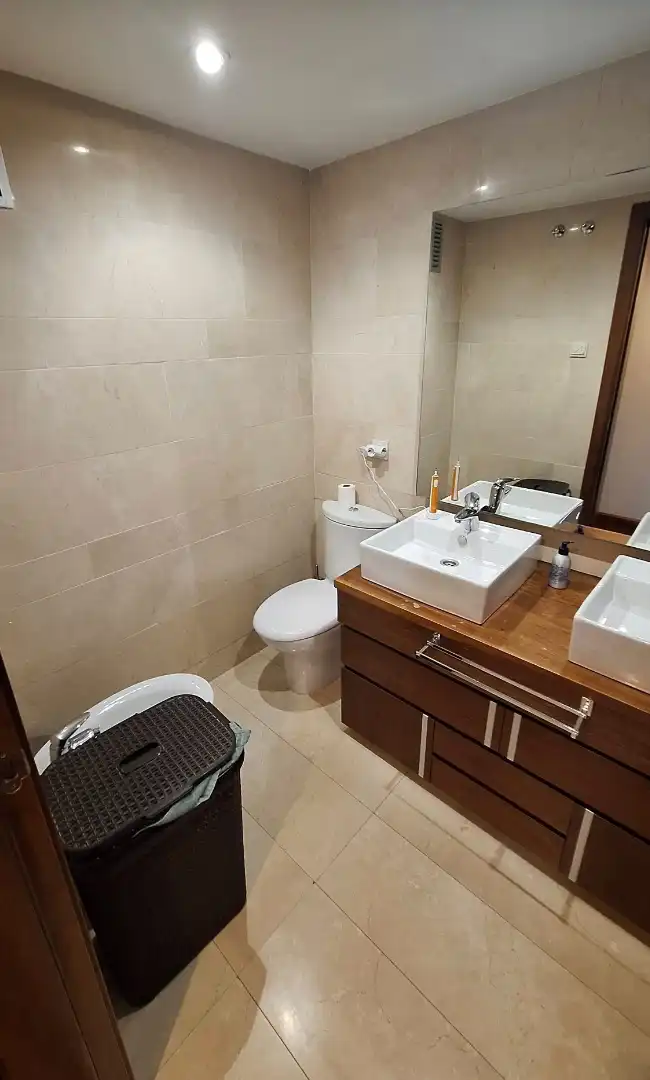 Bathroom of Flat for sale in Córdoba  with Air Conditioner, Heating and Parquet flooring