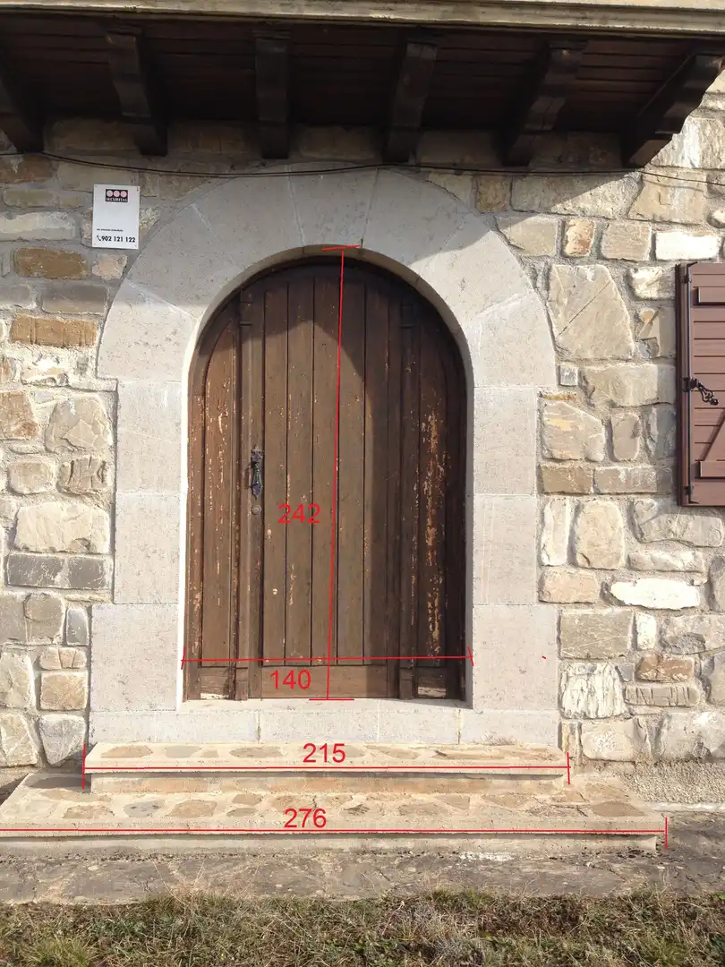 Casa o chalet en venta en Valle de Hecho con Jardín privado, Terraza y Amueblado