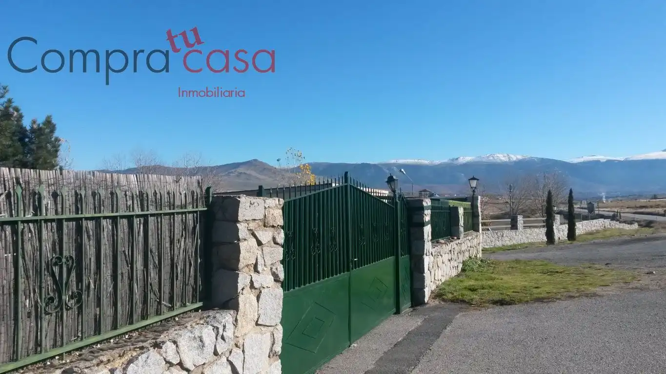 Vista exterior de Terreno industrial en venta en Palazuelos de Eresma