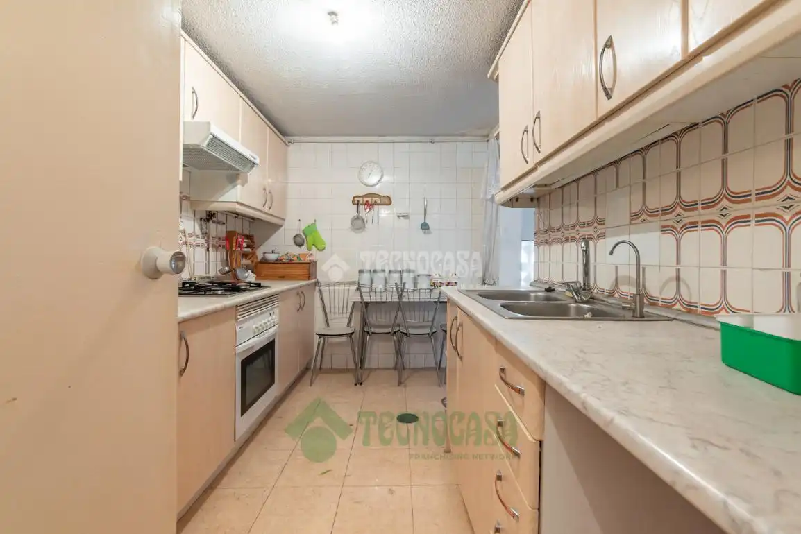 Cocina de Piso en venta en Algete con Calefacción, Balcón y Piscina comunitaria