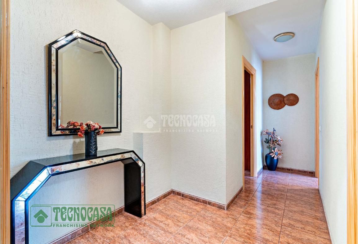 Piso en venta en C. Carrera San Isidro, Ejido Centro, El Ejido Ciudad
