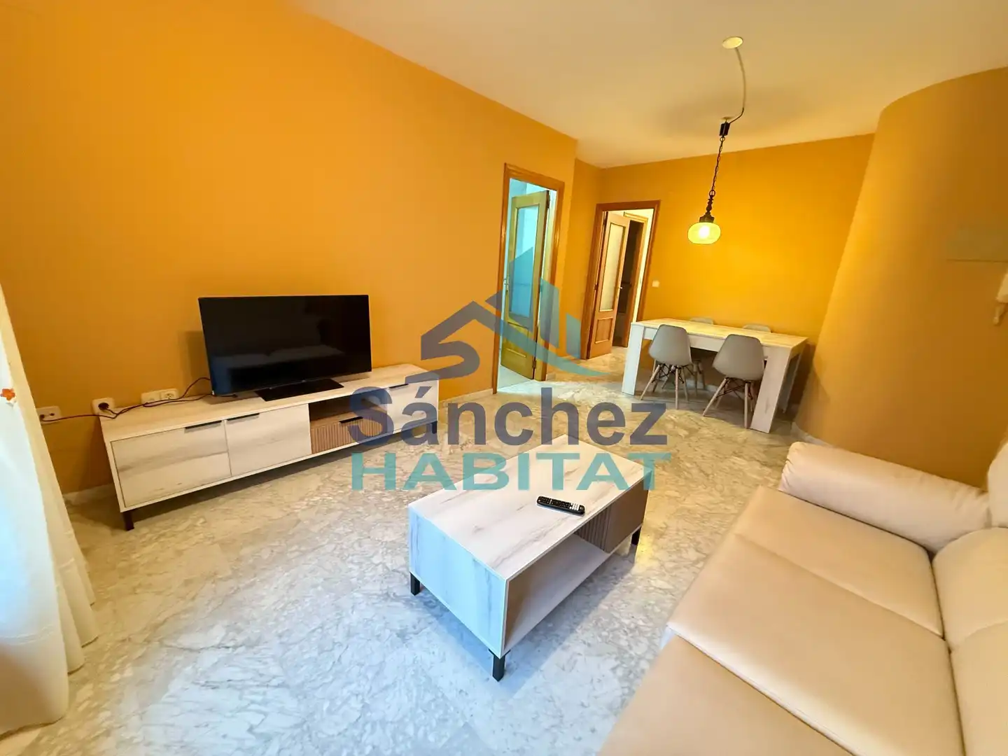 Sala de estar de Apartamento de alquiler en Chelva con Aire acondicionado y Amueblado