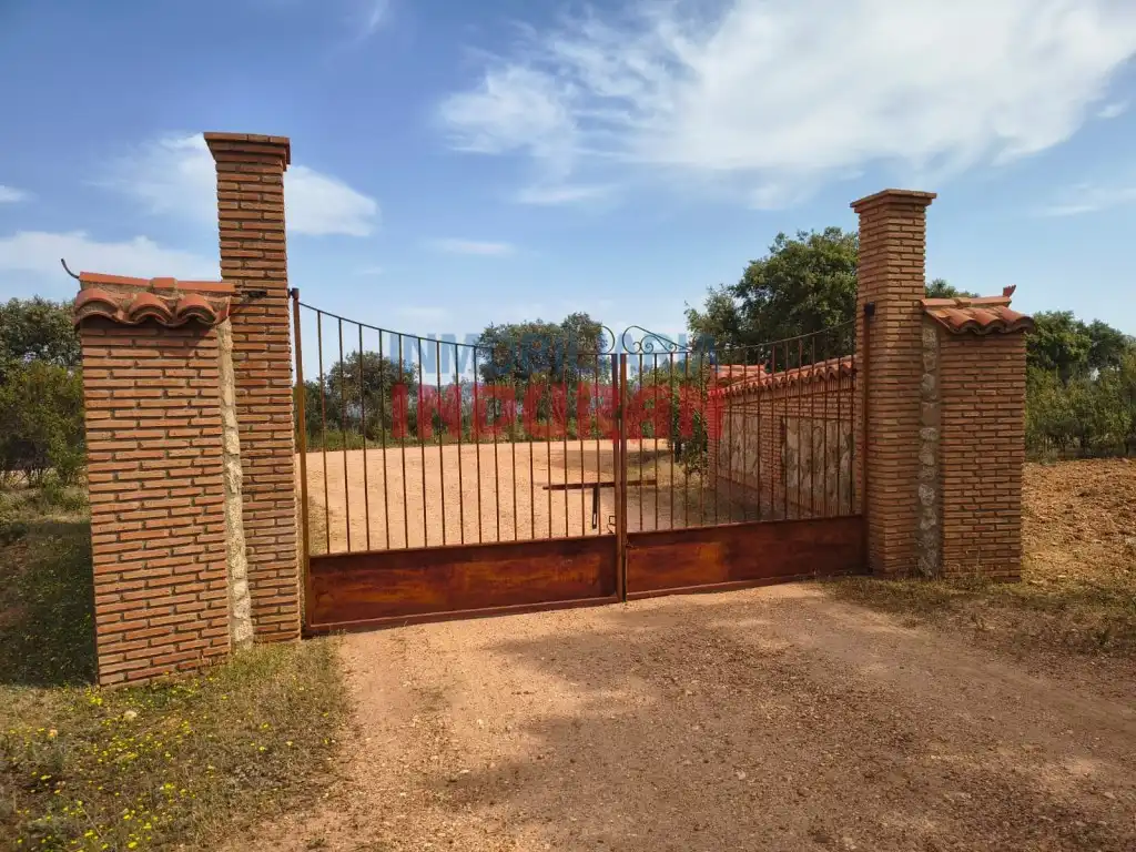 Jardí de Finca rústica en venda en Talaván