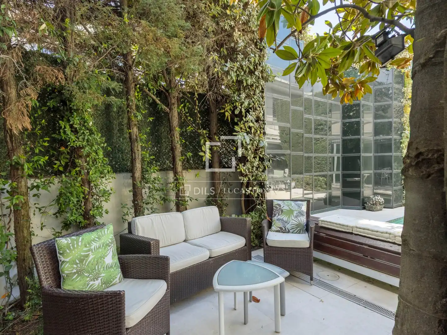 Terrassa de Casa o xalet en venda en Madrid amb Aire condicionat, Calefacció i Moblat
