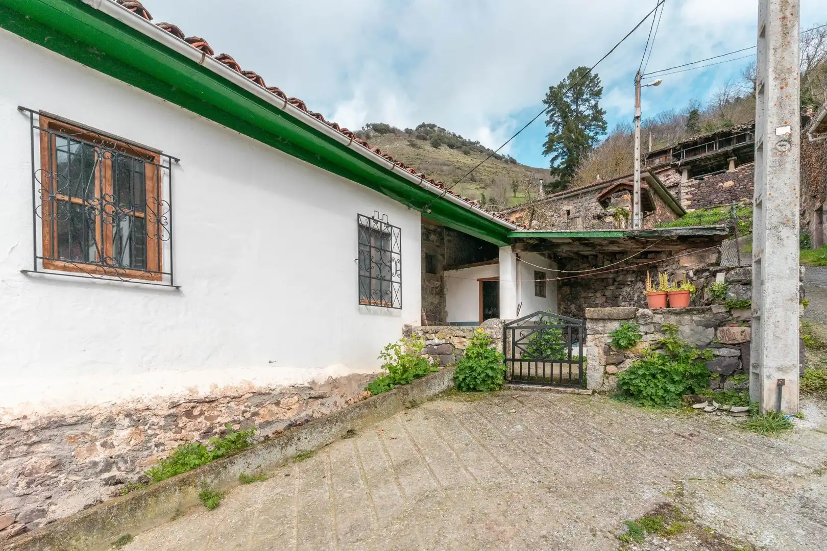 Vista exterior de Casa o chalet en venta en Somiedo con Calefacción y Jardín privado