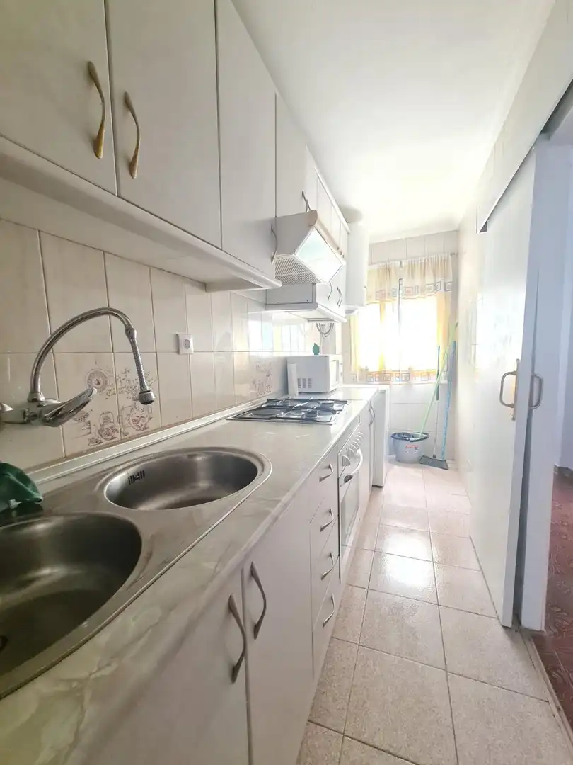 Cuina de Apartament en venda en Benidorm amb Terrassa, Moblat i Alarma