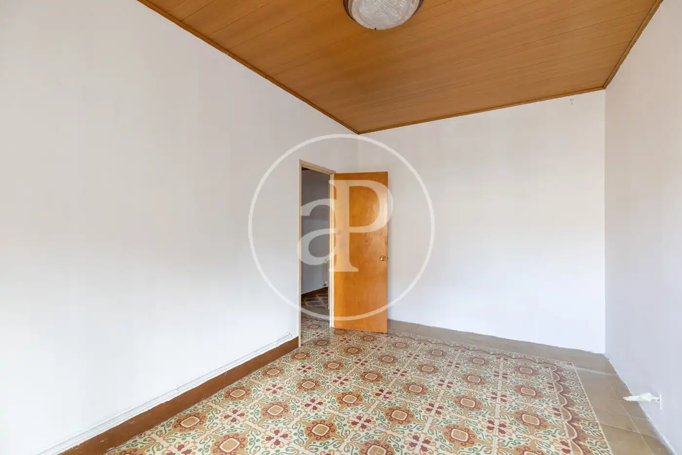 Wohnung zum Verkauf in  Barcelona Capital mit Klimaanlage, Heizung und Balkon