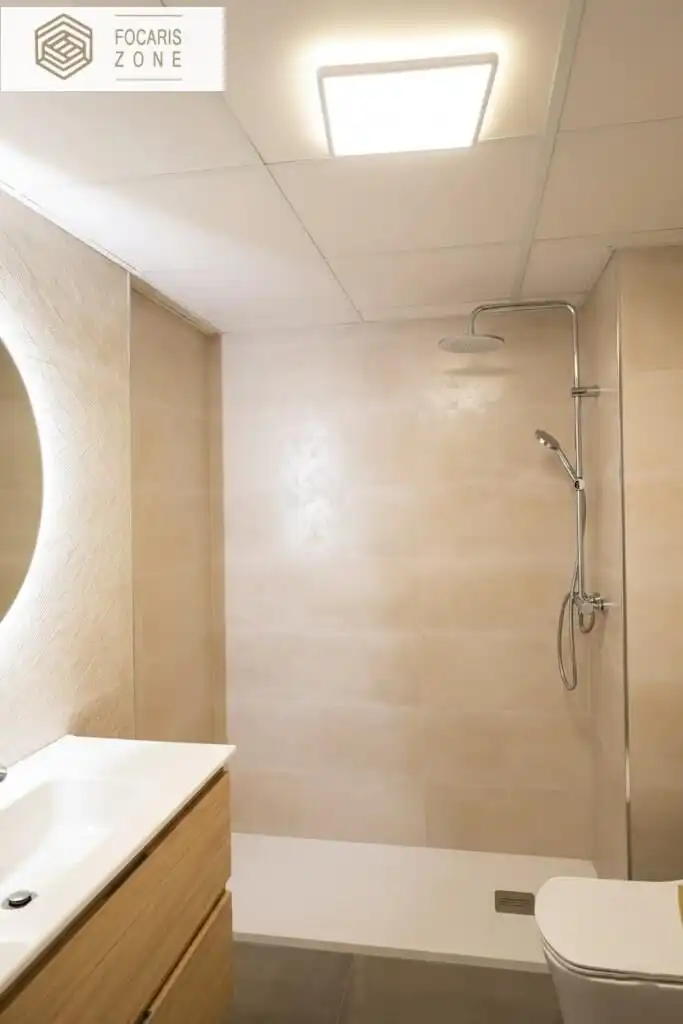 Badezimmer von Wohnung zur Miete in Málaga mit Klimaanlage, Heizung und Terrasse
