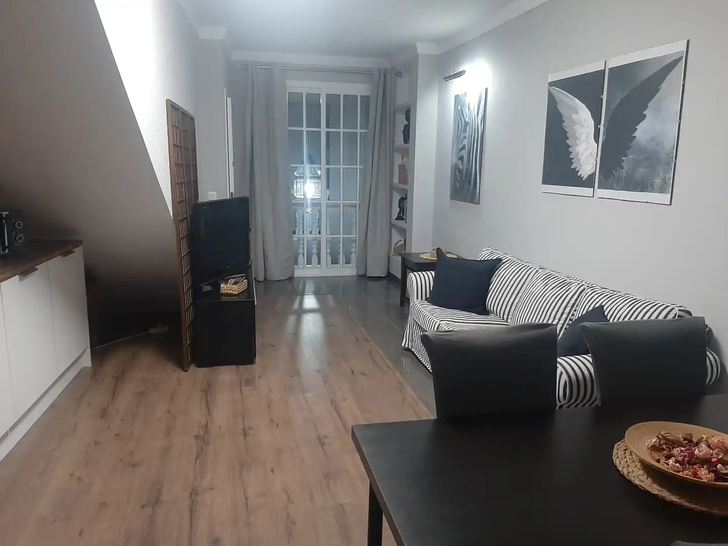 Living room of Flat for rent in Villaverde del Río  with Air Conditioner, Parquet flooring and Furnished