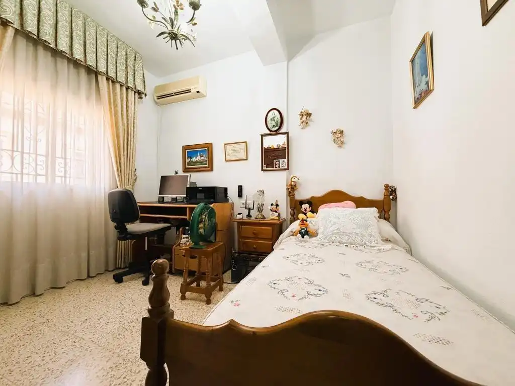 Habitación de Casa o chalet en venta en Puerto de la Torre - Atabal